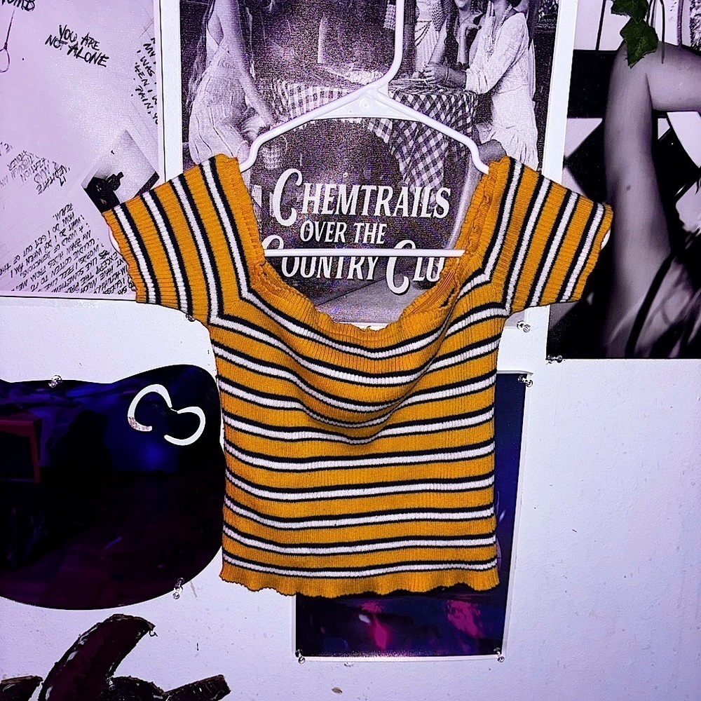 જ⁀➴ᡣ𐭩 off the shoulder cropped striped black, white yellow shirt shirt/Tube top